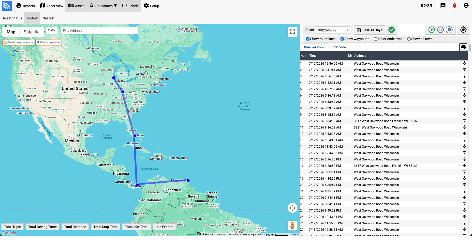Plataforma web Fleet.Net con historial de rutas de Air Tracker, ubicaciones en el mapa, marcas de tiempo y registros detallados de activos